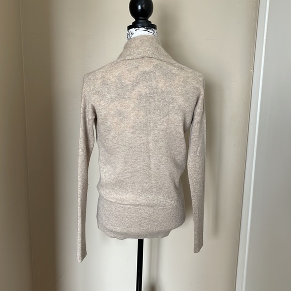COPY - Vince shawl neck sweater S - Picture 4 of 5